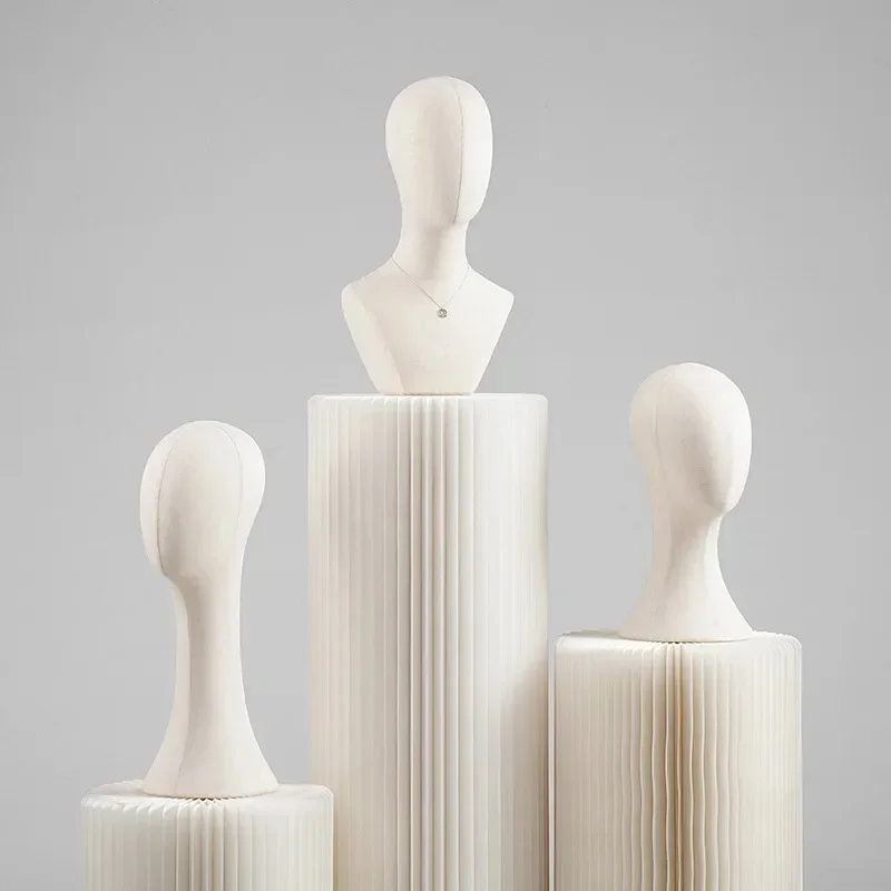 Mannequin Head With Shoulders  - Body Jewelry Stores 评论和价格