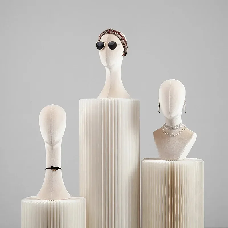 Mannequin Head With Shoulders  - Body Jewelry Stores 评论和价格